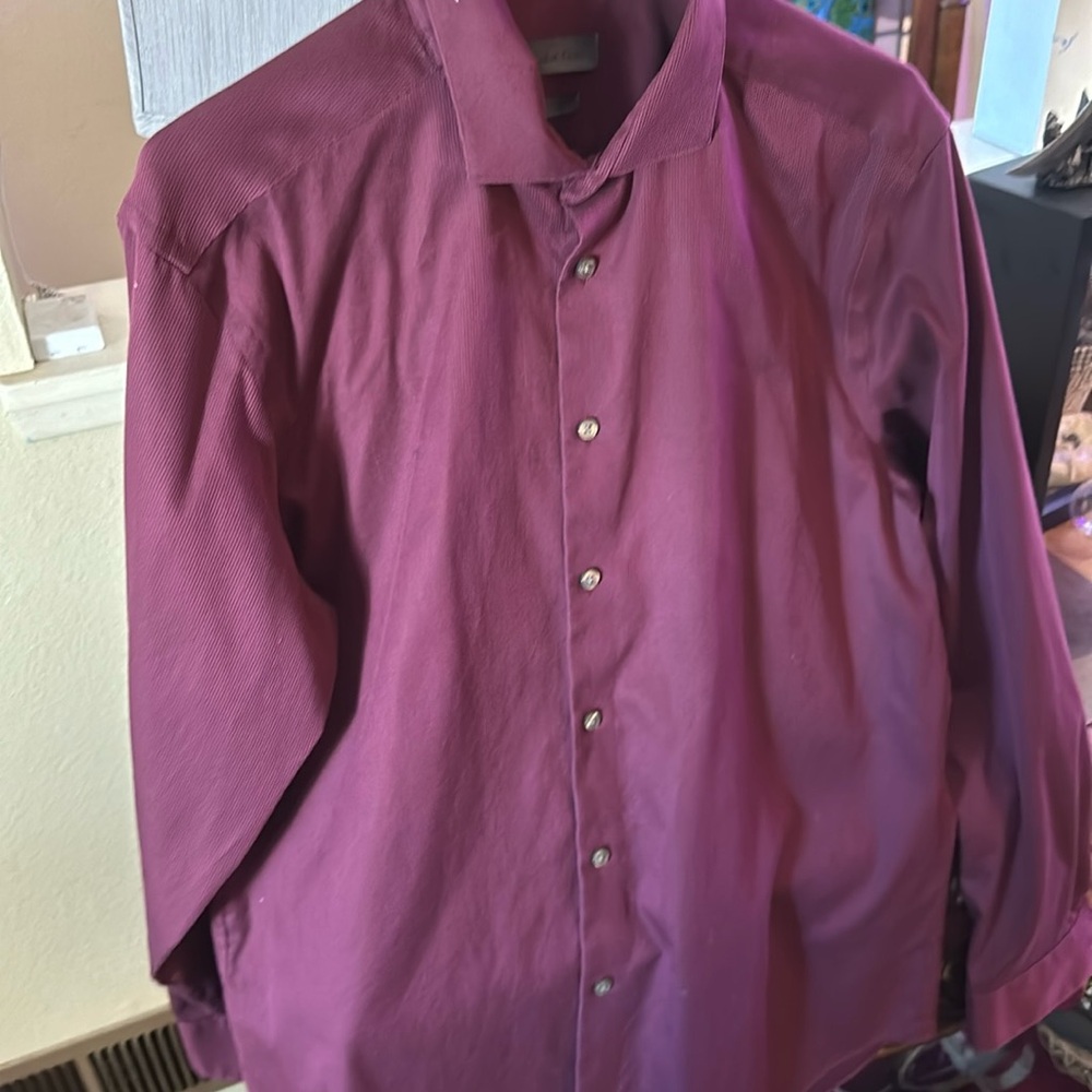 Calvin Klein 100% cotton Burgendy red slim fit non iron  dress shirt
